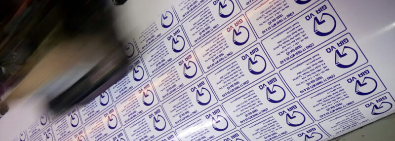 in tem nhãn kỹ thuật số